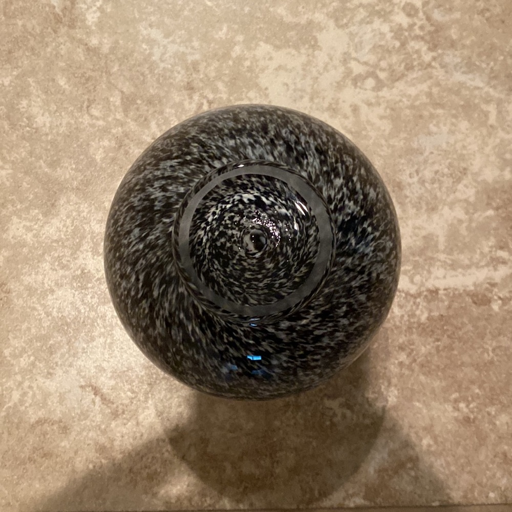 West Elm small black speckled vase - Picture 4 of 5